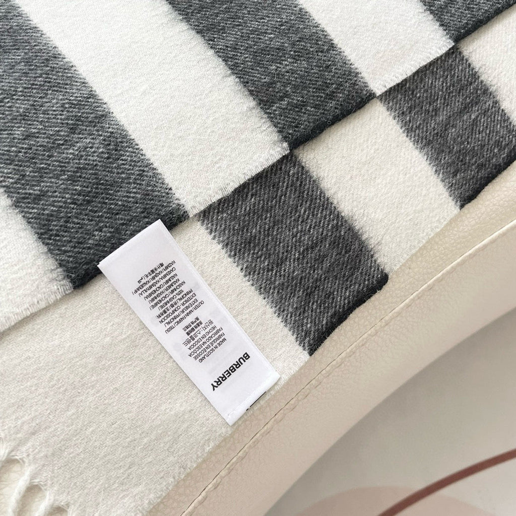 BURBERRY BBR SCARF 210 CM IN CASHMERE 03