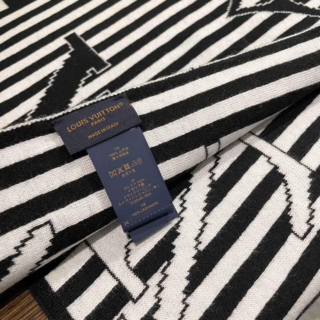 LOUIS VUITTON GRAPHICAL 180 CM SCARF IN WHITE MIX BLACK CASHMERE 388201