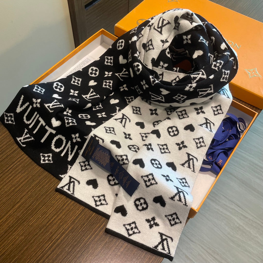 LOUIS VUITTON GAME ON SCARF 180 CM IN BLACK CASHMERE 394760