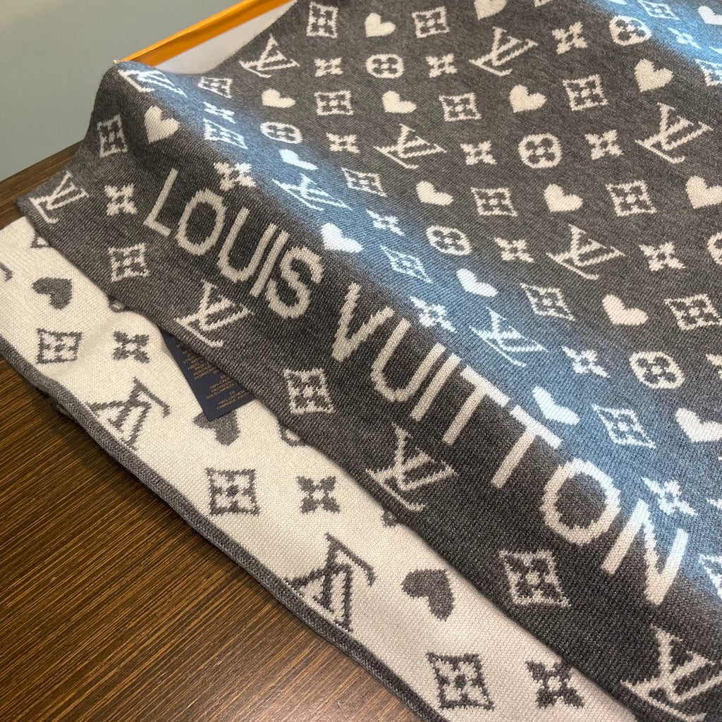 LOUIS VUITTON GAME ON SCARF 180 CM IN MOUSE GRAY CASHMERE 394762