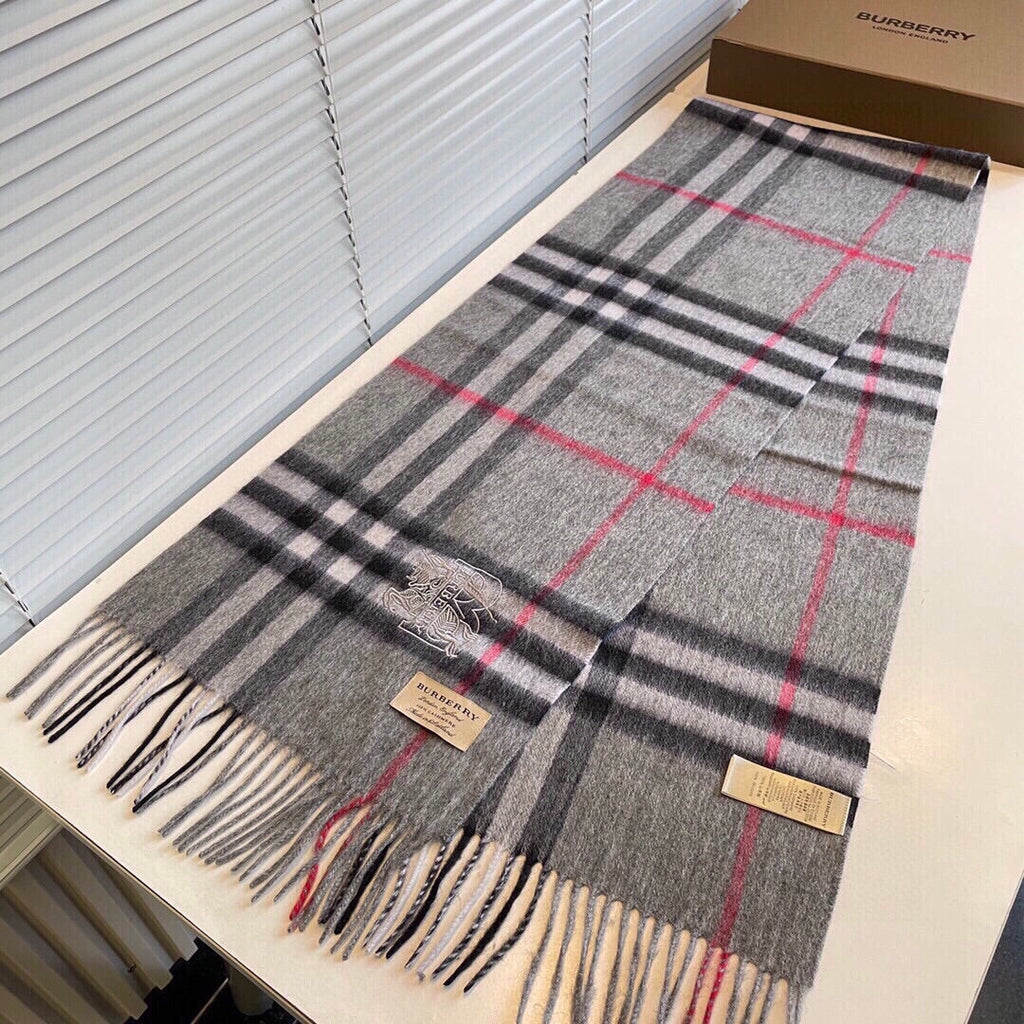 BURBERRY CLASSIC CHECK SCARF 180 CM IN DOVE GRAY MIX BLACK CASHMERE 394771