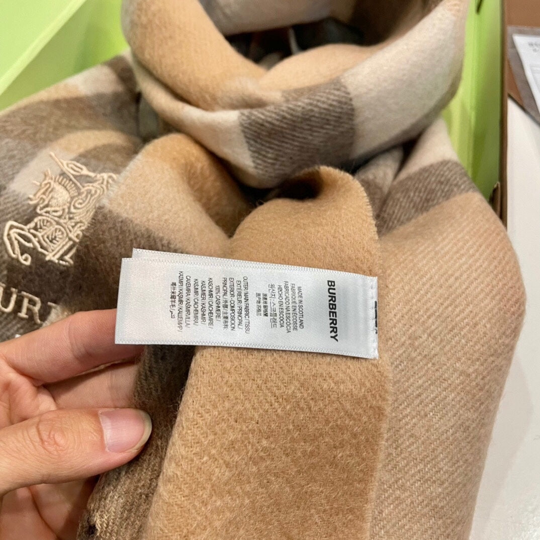 BURBERRY CLASSIC CHECK SCARF 180 CM IN COLORFUL CASHMERE 408961