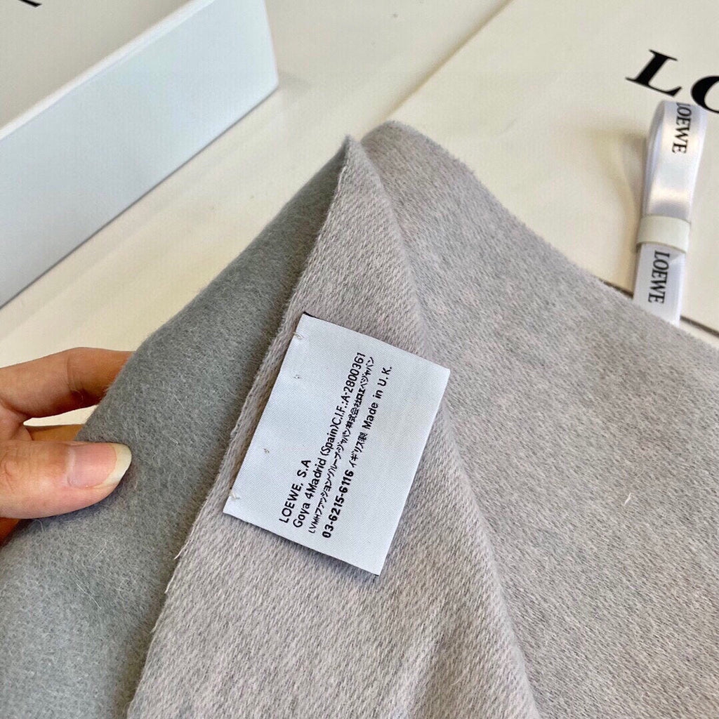 LOEWE SCARF 190 CM IN PALE GRAY LAMBSWOOL 413840