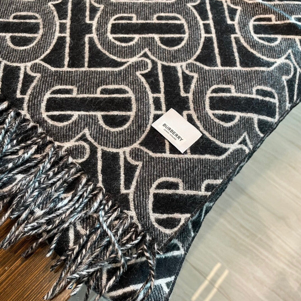 BURBERRY BBR SCARF 200 CM IN CASHMERE 525802