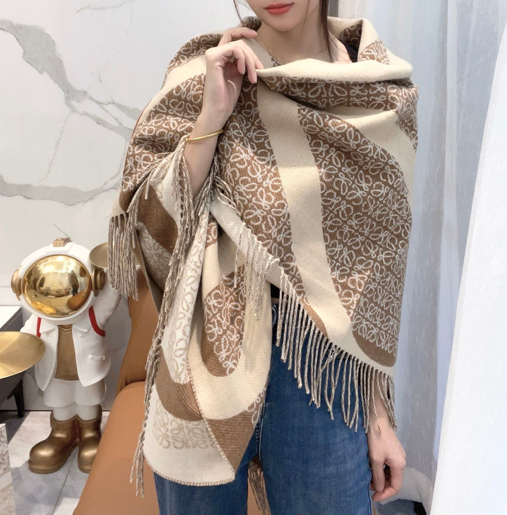 LOEWE ANAGRAM WOOL JACQUARD BLANKET SHAWL 140 CM CAMEL BEIGE 413661