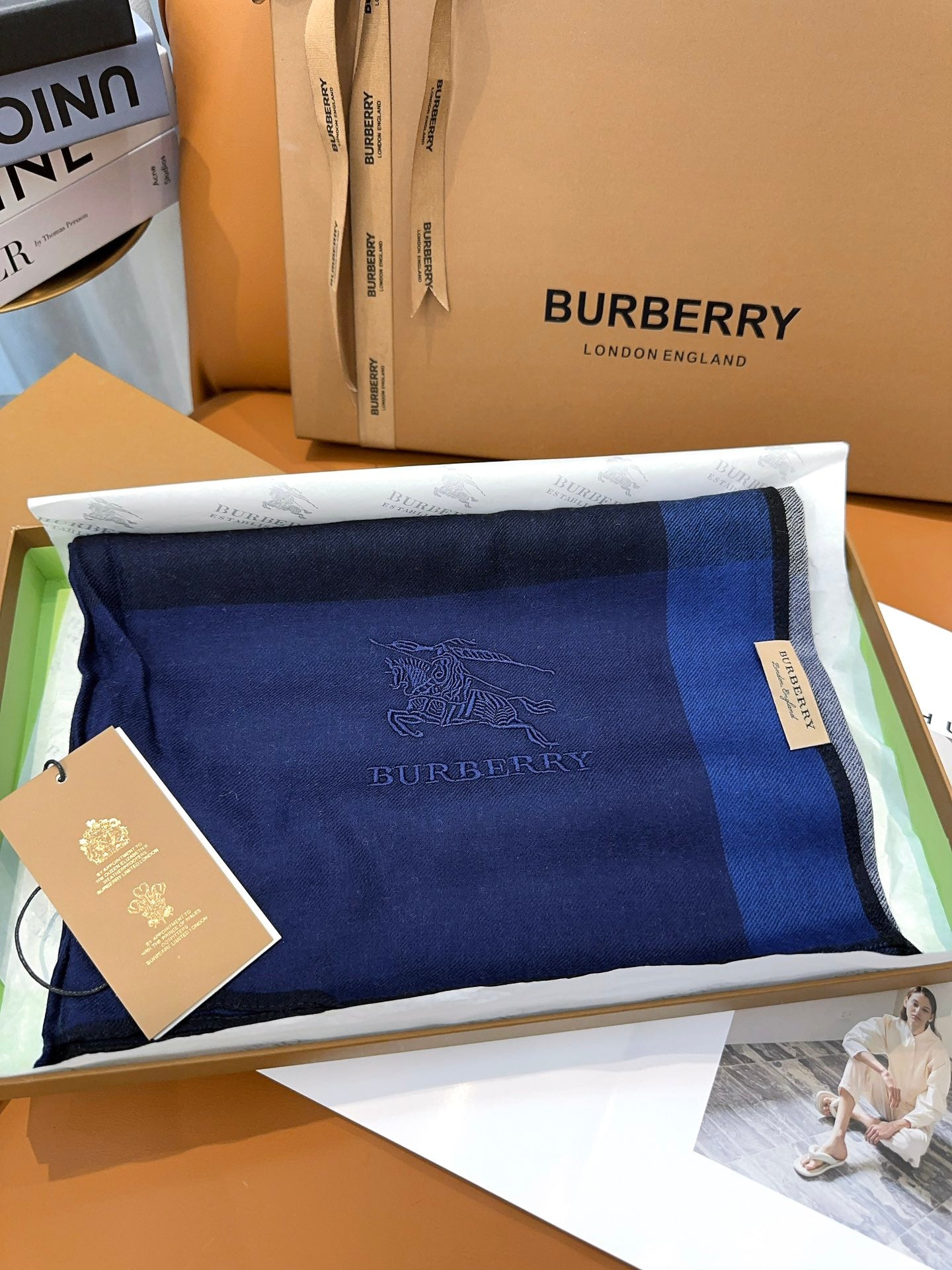 BURBERRY SCARF 200 CM IN NAVY BLUE CASHMERE 402263