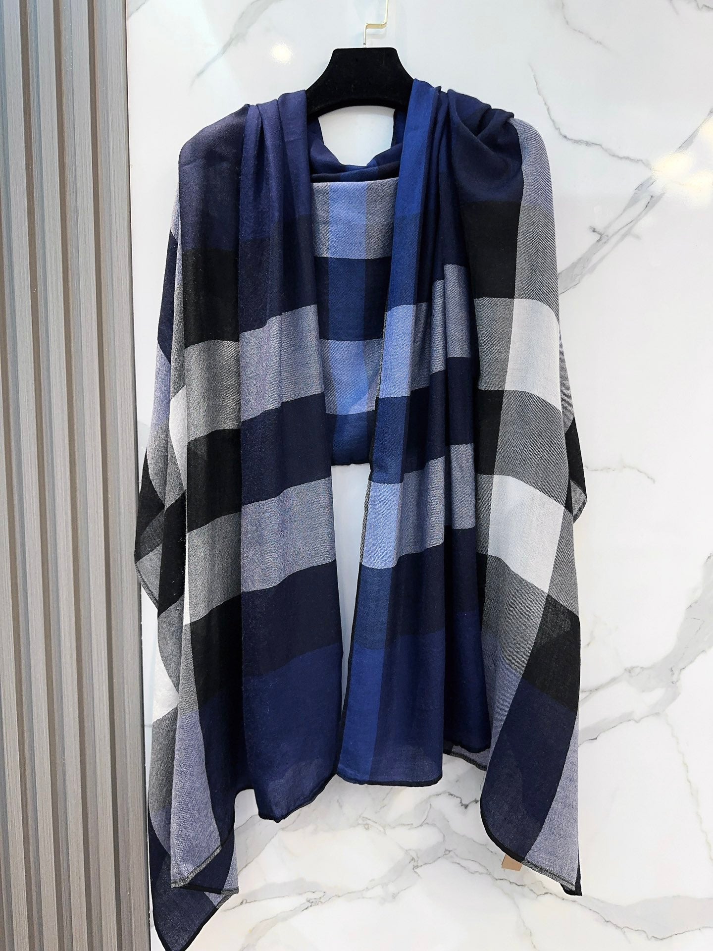 BURBERRY SCARF 200 CM IN NAVY BLUE CASHMERE 402263