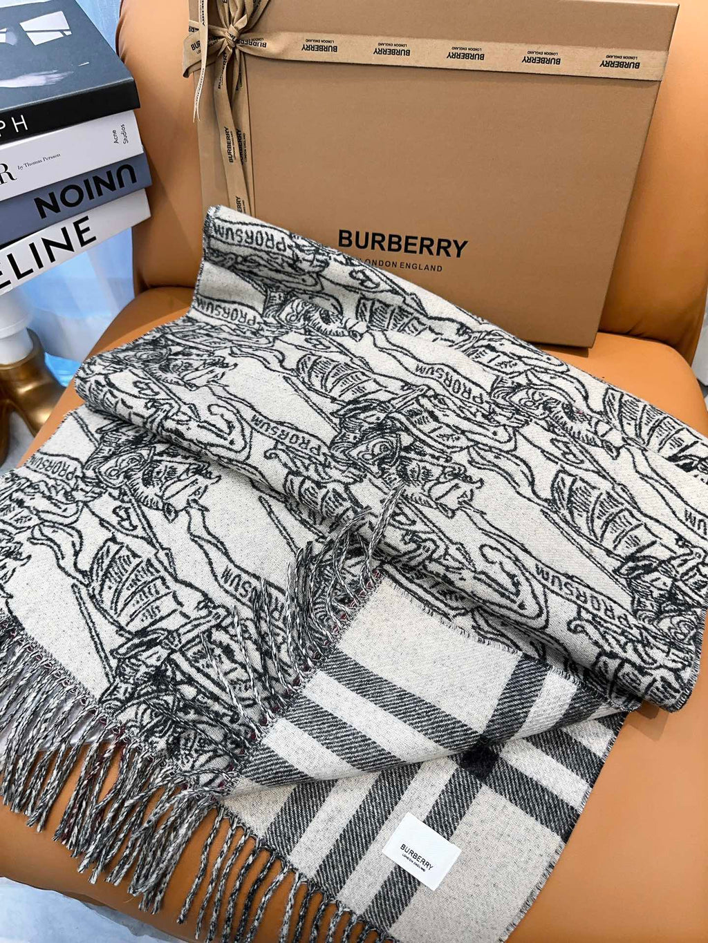 BURBERRY SCARF 210 CM IN WHITE MIX BLACK CASHMERE 408617