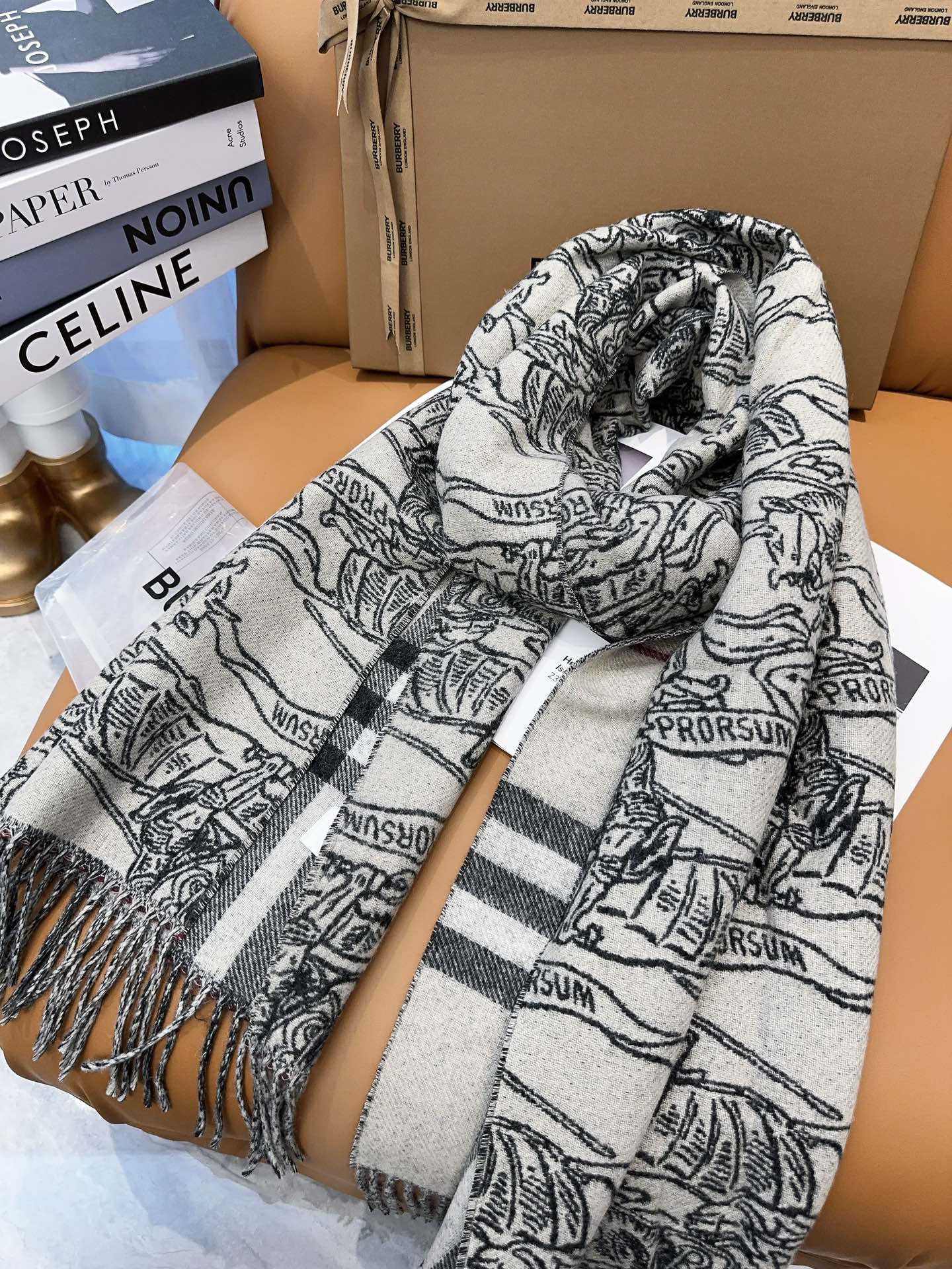 BURBERRY SCARF 210 CM IN WHITE MIX BLACK CASHMERE 408617