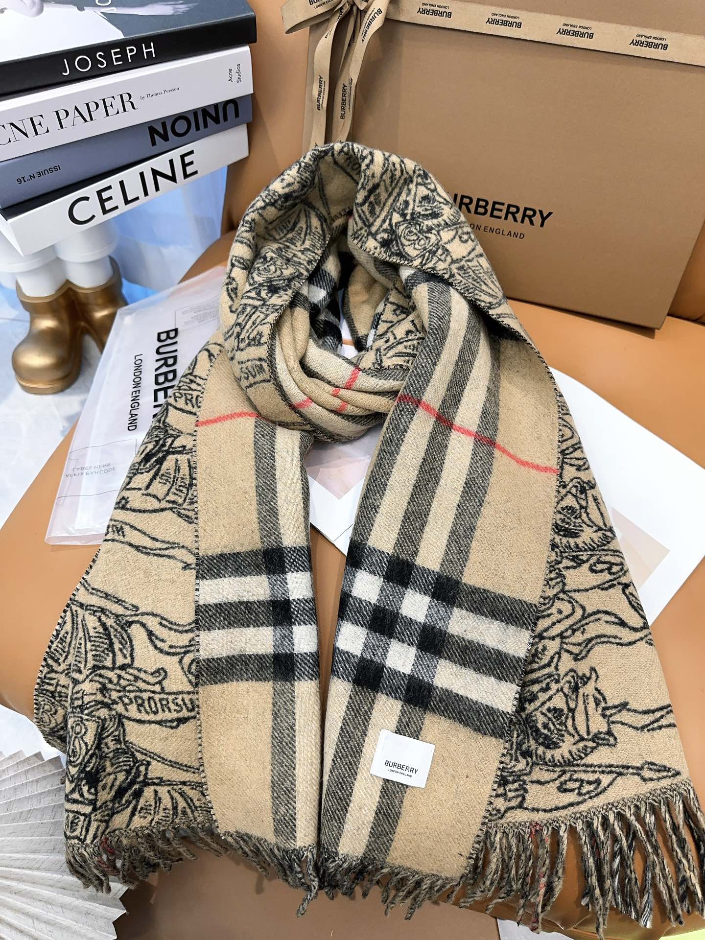 BURBERRY SCARF 210 CM IN CAMEL BEIGE MIX BLACK CASHMERE 408618