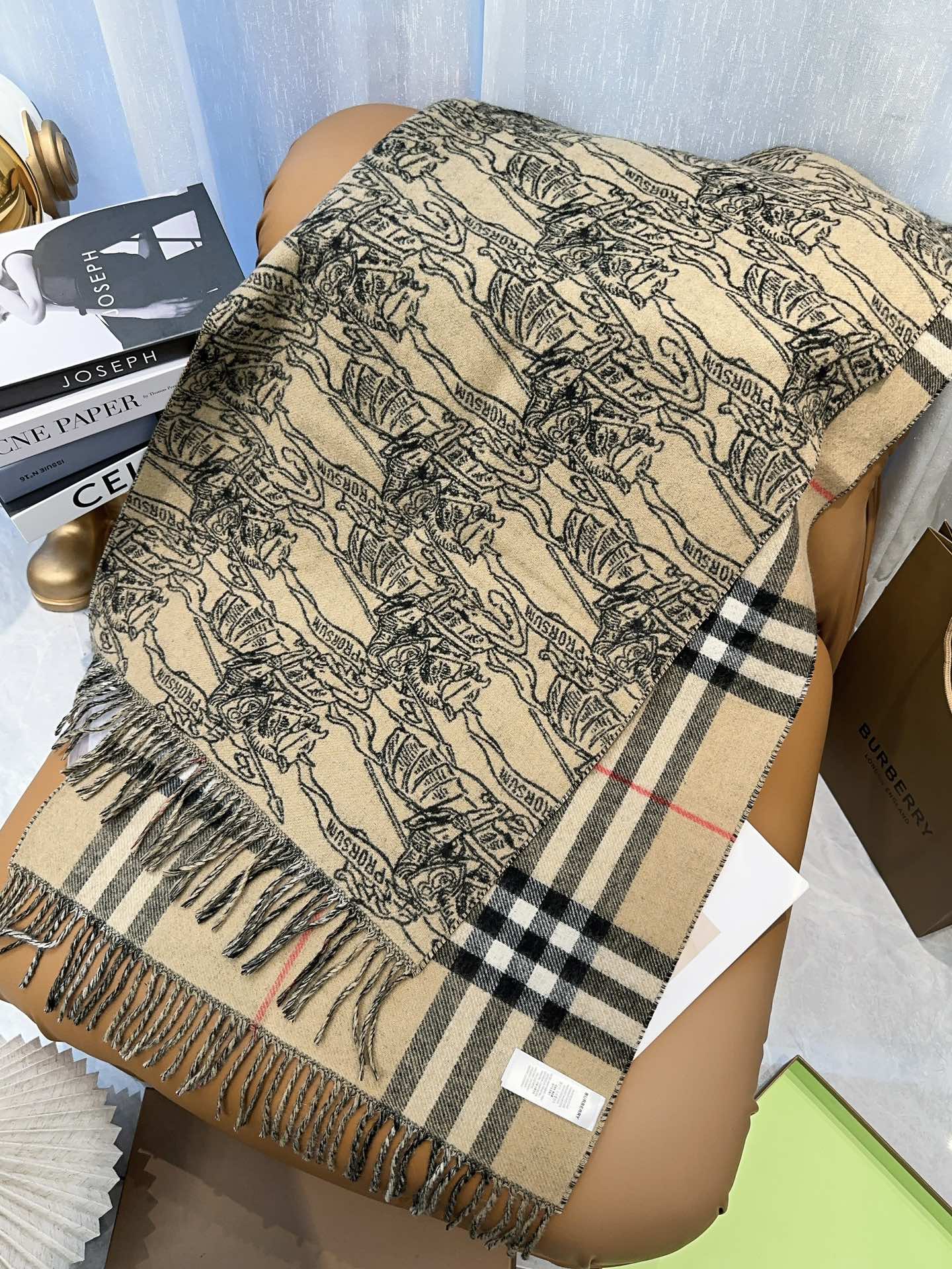 BURBERRY SCARF 210 CM IN CAMEL BEIGE MIX BLACK CASHMERE 408618