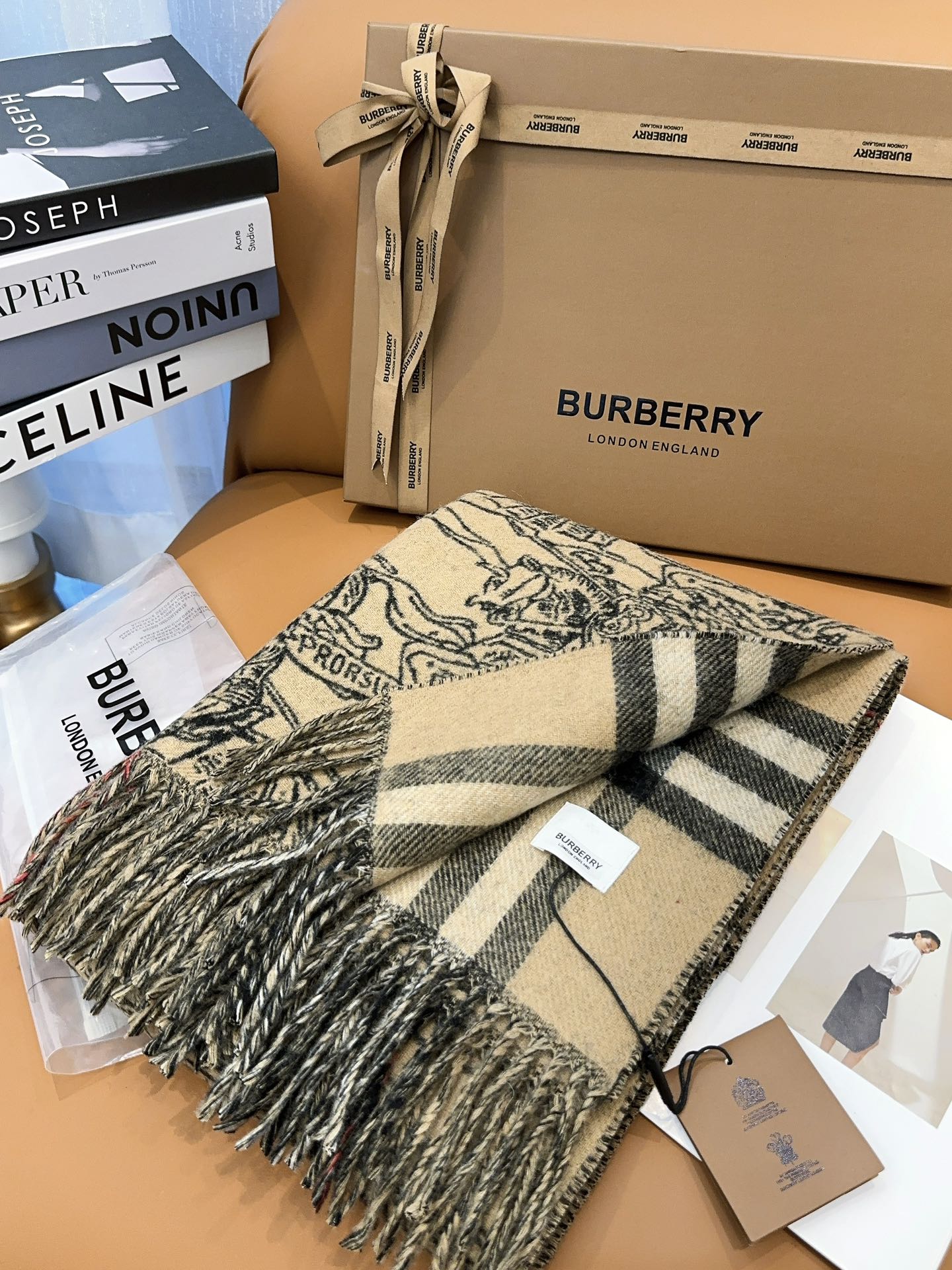 BURBERRY SCARF 210 CM IN CAMEL BEIGE MIX BLACK CASHMERE 408618