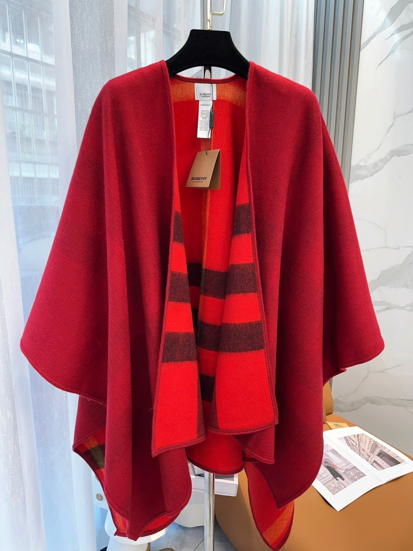 BURBERRY WOOL CAPE 140 CM CHERRY RED AND BLACK 394534