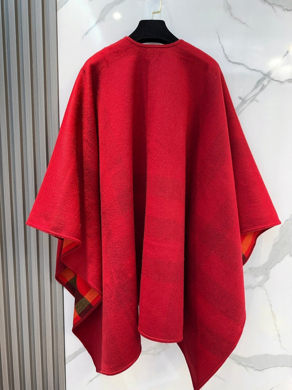 BURBERRY REVERSIBLE CHECK CASHMERE CAPE CHERRY RED AND BLACK 410134