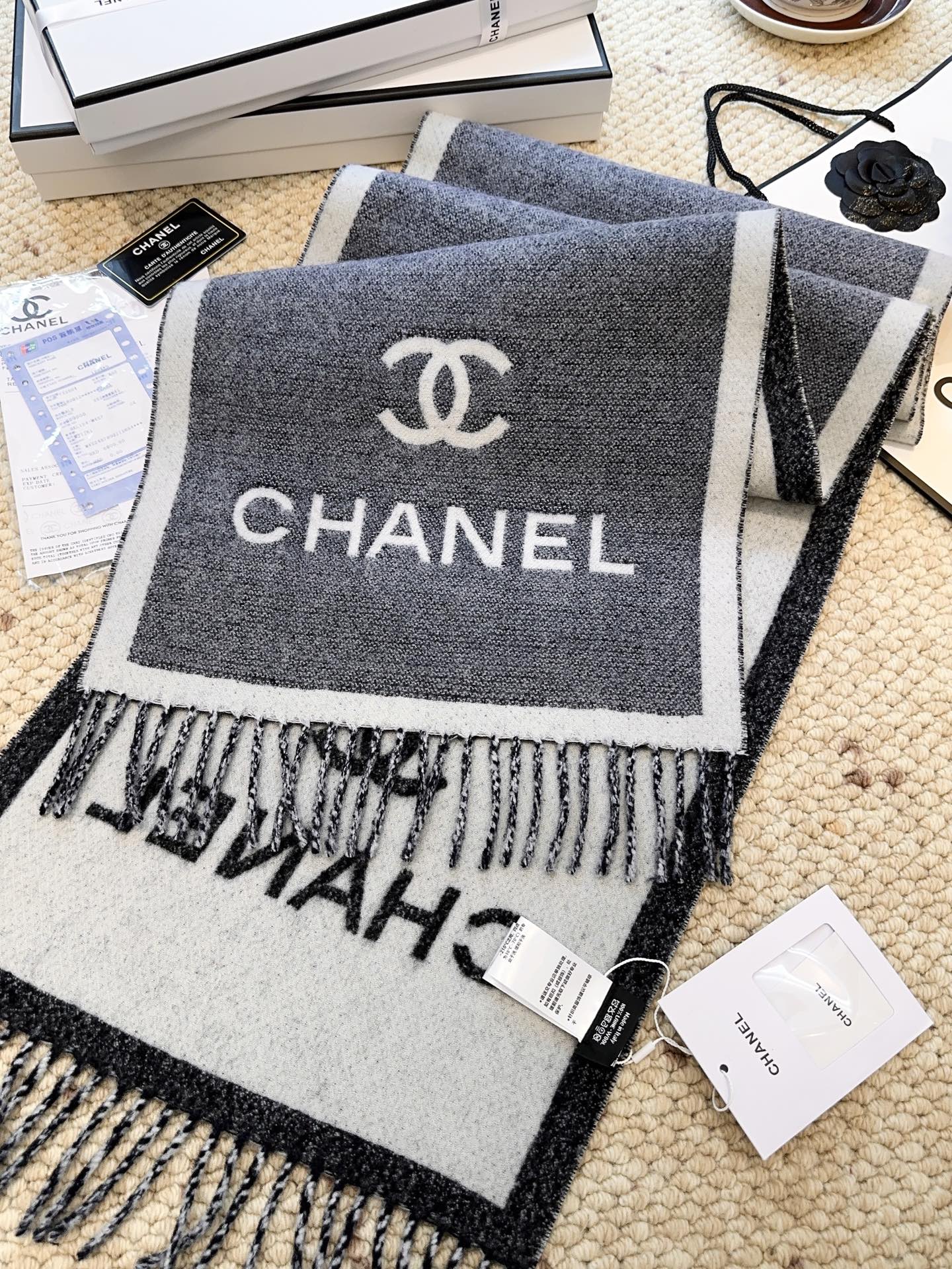 CHANEL 25S SCARF 184 CM IN MERINO WOOL 943170