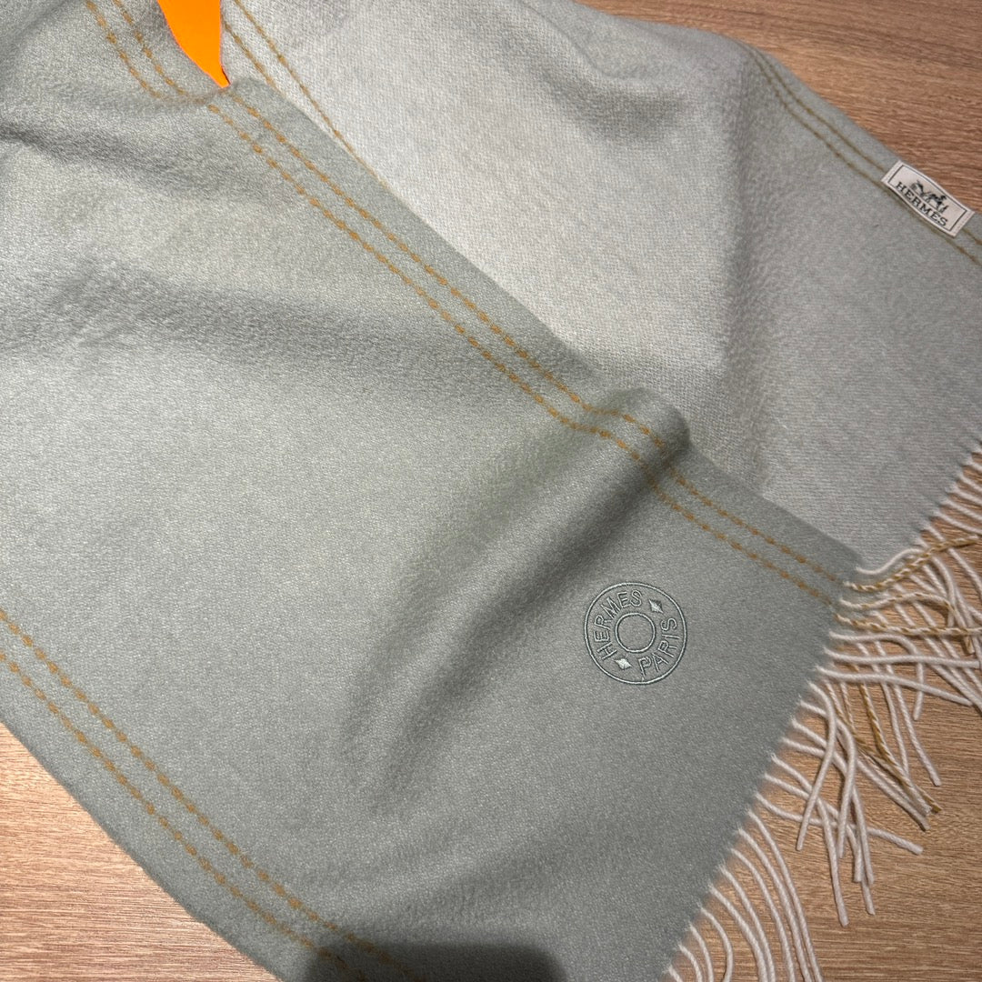 HERMES SCARF 200 CM IN DOVE GRAY CASERE