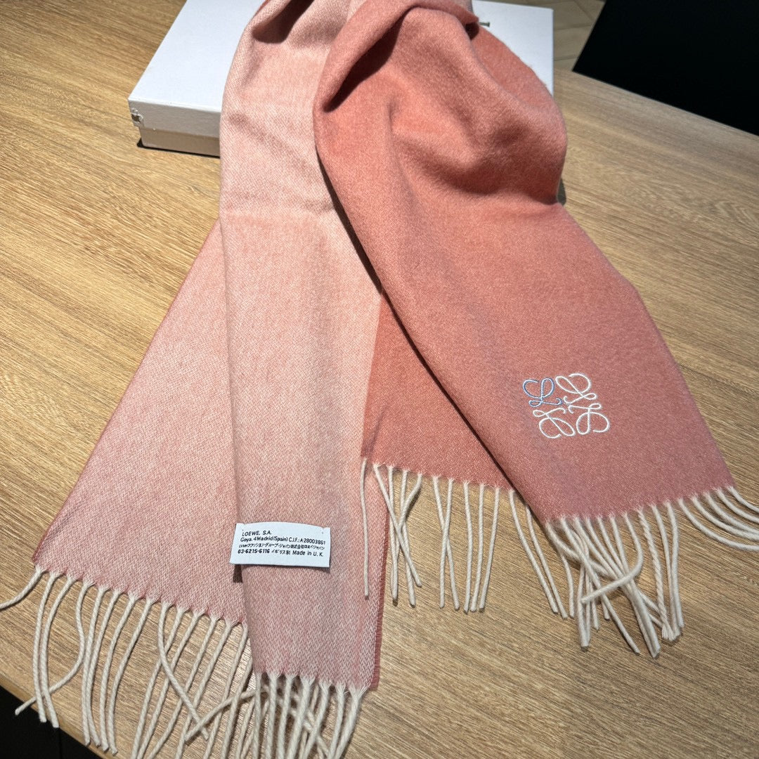 LOEWE SCARF 180 CM IN BLUSH PINK CASHMERE 407385