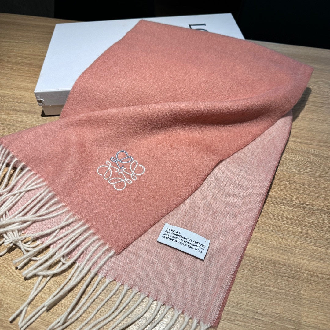 LOEWE SCARF 180 CM IN BLUSH PINK CASHMERE 407385