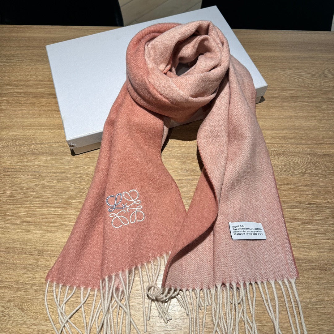 LOEWE SCARF 180 CM IN BLUSH PINK CASHMERE 407385