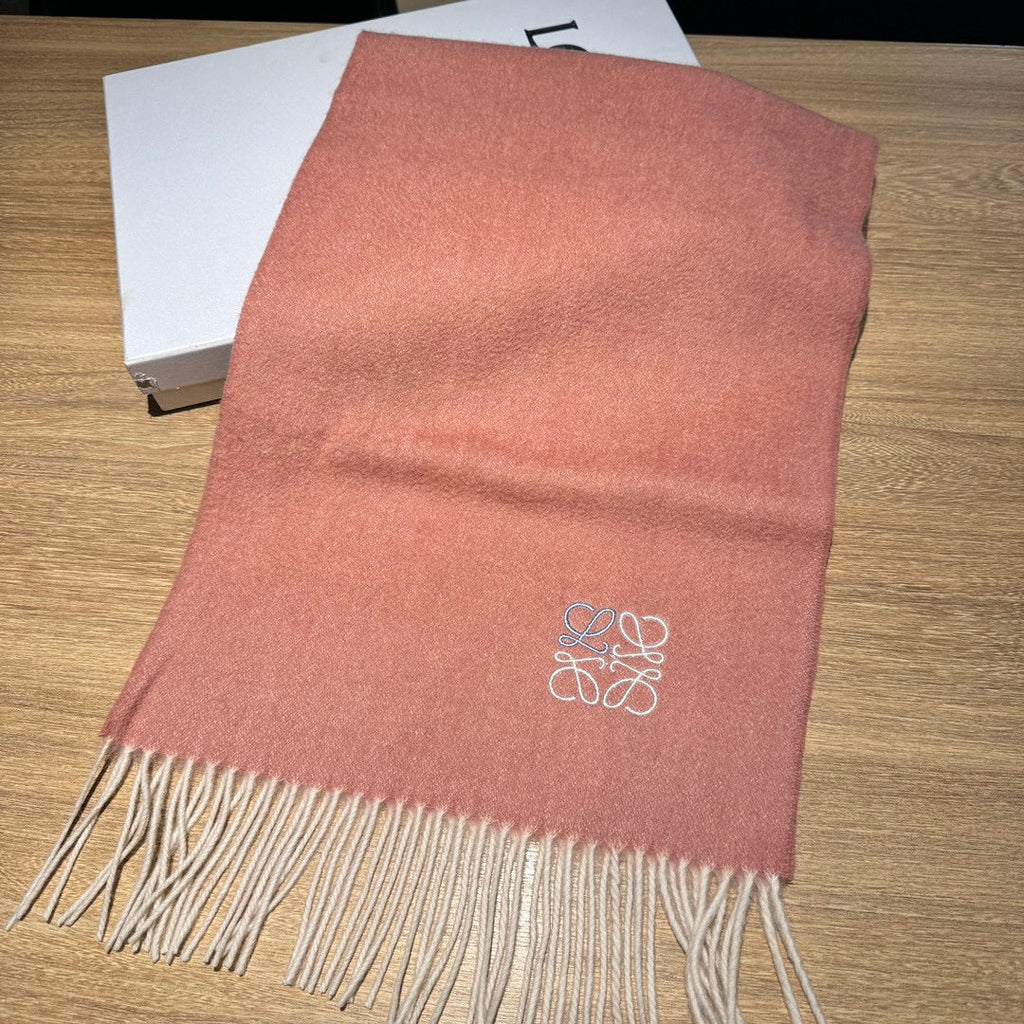 LOEWE SCARF 180 CM IN BLUSH PINK CASHMERE 407385