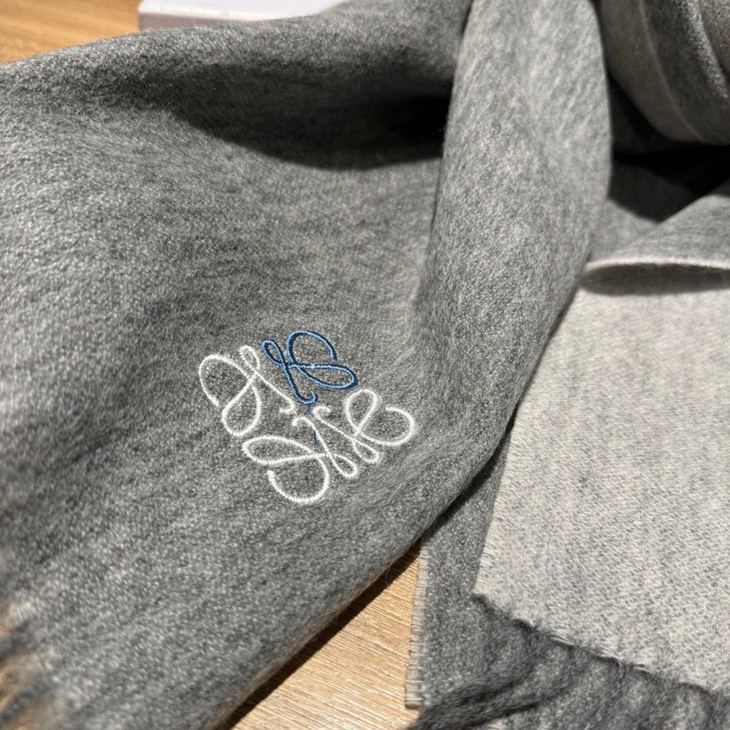 LOEWE SCARF 180 CM IN STEEL GRAY CASHMERE 407387