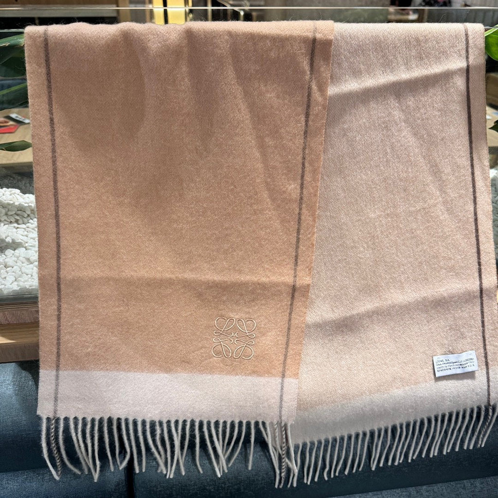 LOEWE SCARF 180 CM IN MACAROON BEIGE CASHMERE 407394