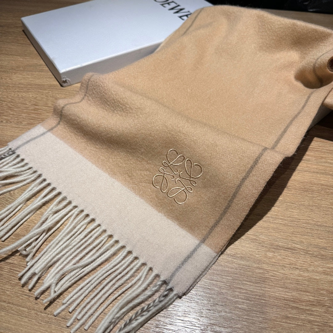 LOEWE SCARF 180 CM IN MACAROON BEIGE CASHMERE 407394