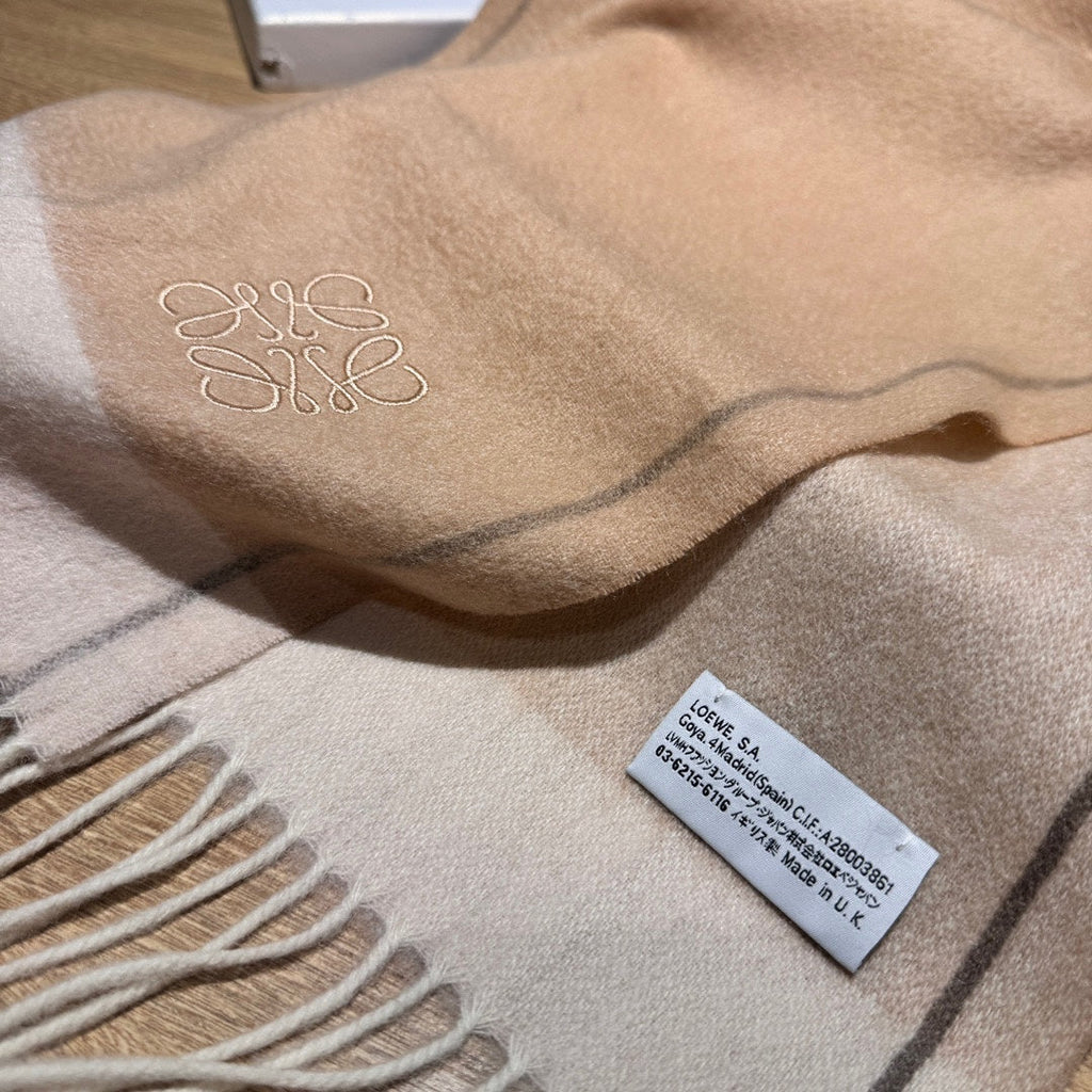 LOEWE SCARF 180 CM IN MACAROON BEIGE CASHMERE 407394