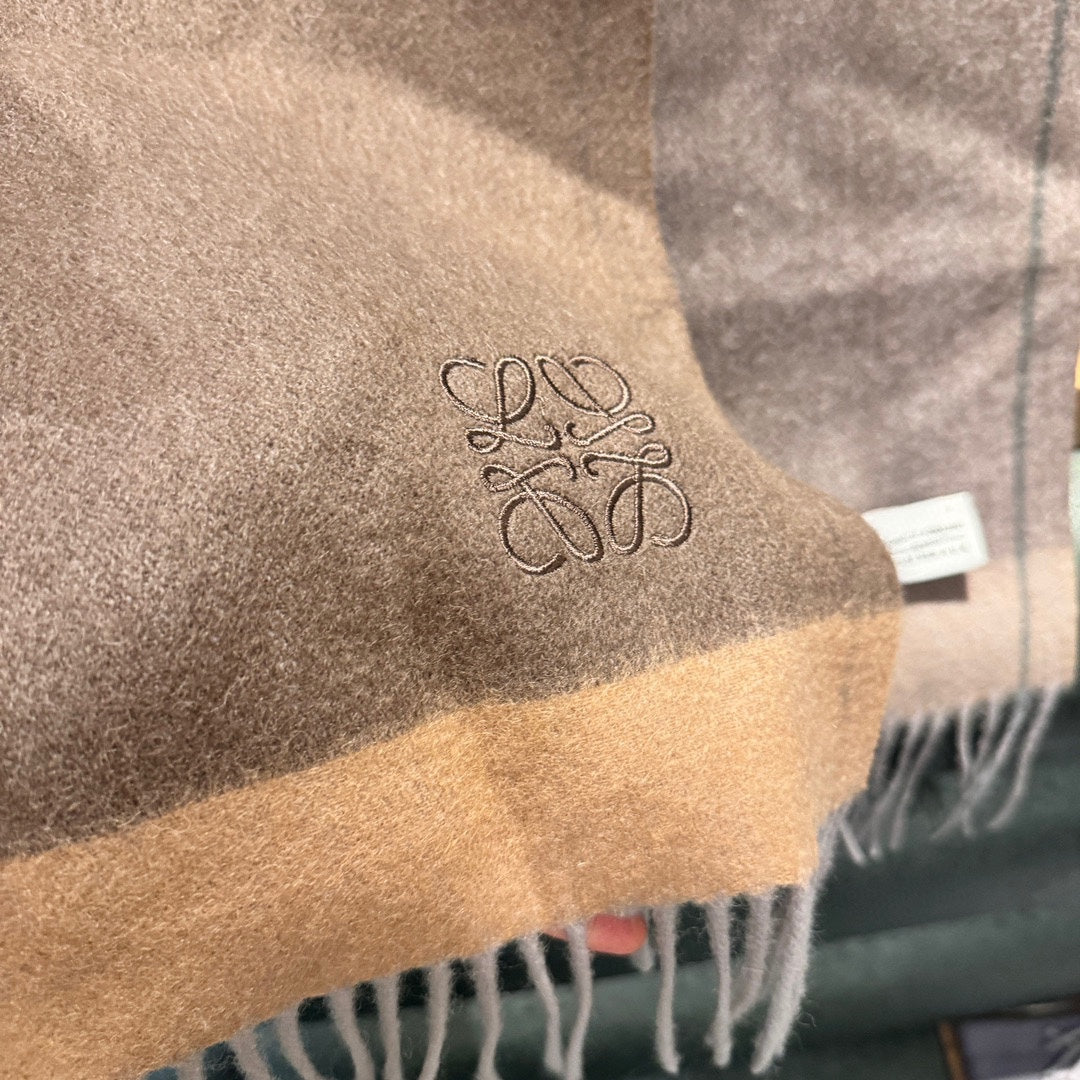 LOEWE SCARF 180 CM IN MEDIUM BROWN CASHMERE 407396