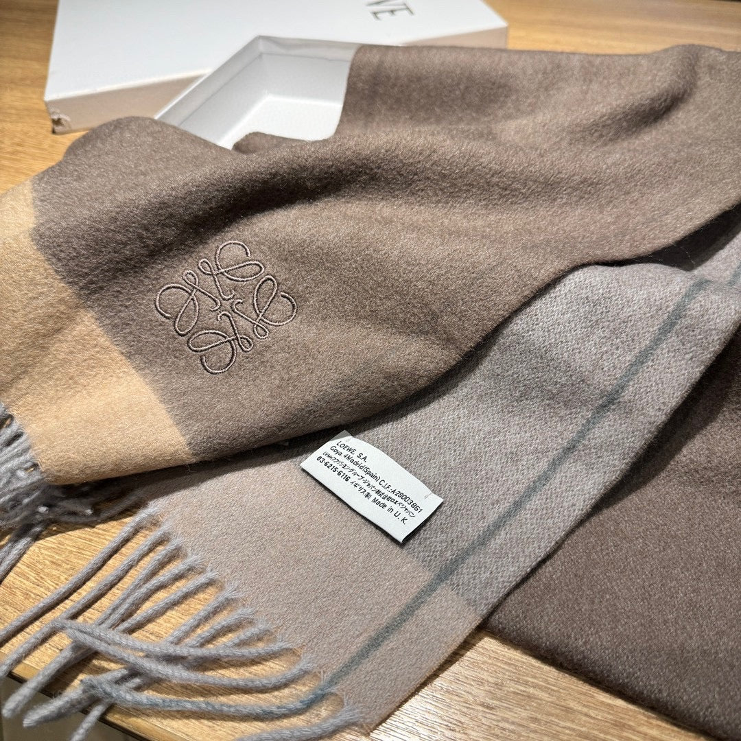 LOEWE SCARF 180 CM IN MEDIUM BROWN CASHMERE 407396