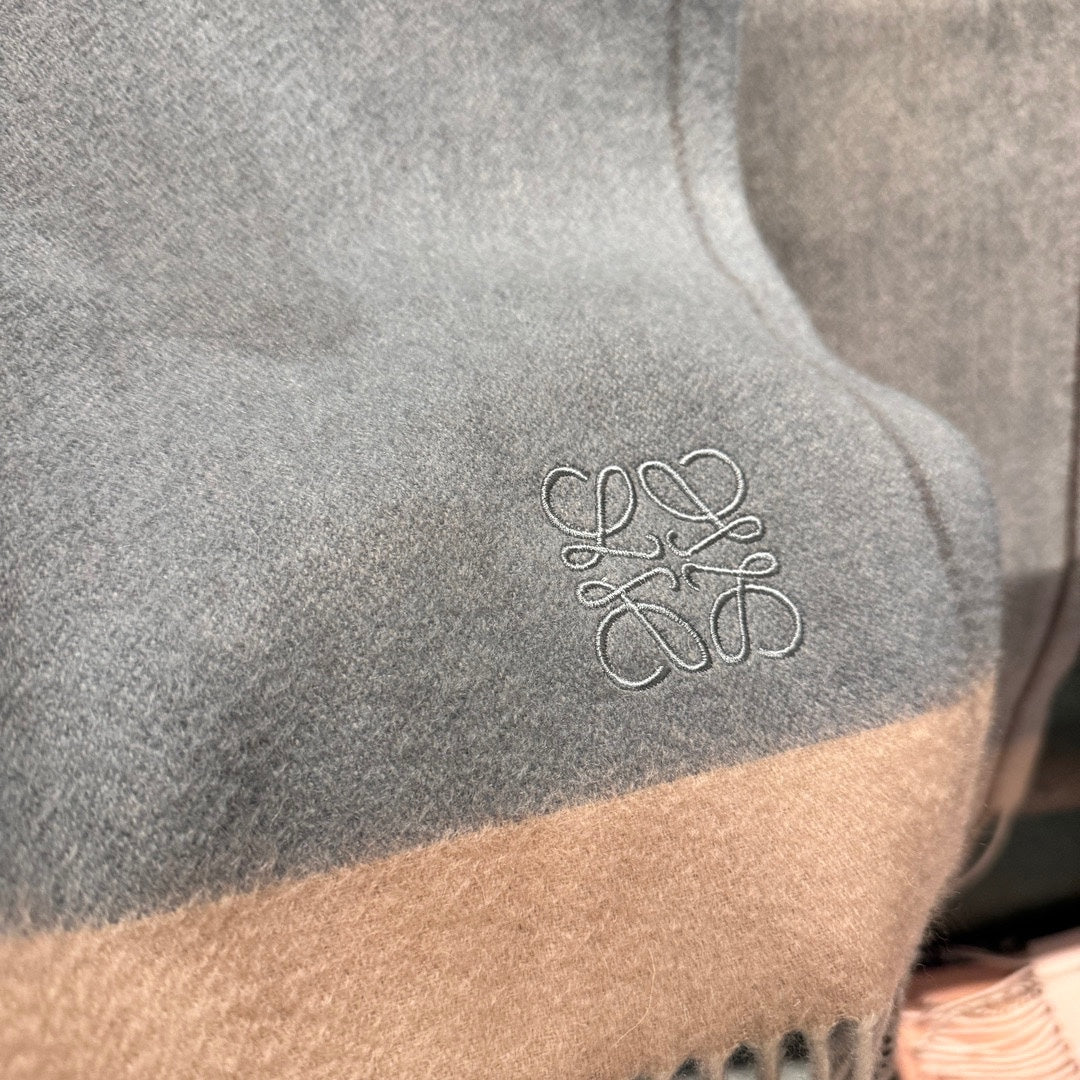 LOEWE SCARF 180 CM IN SHARK GRAY MIX TUSCAN BEIGE CASHMERE 407398