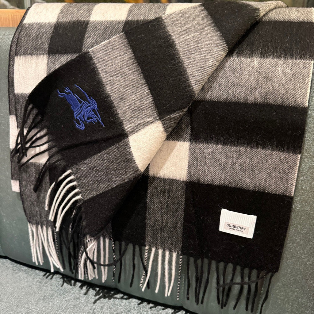 BURBERRY SCARF 180 CM IN COLORFUL CASHMERE 410336