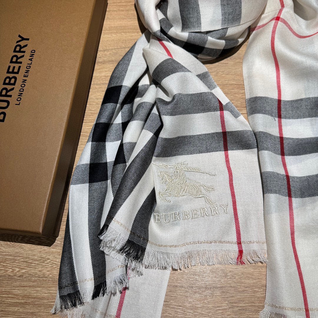 BURBERRY CHECK SCARF 200 CM IN WHITE MIX BLACK WOOL 410342