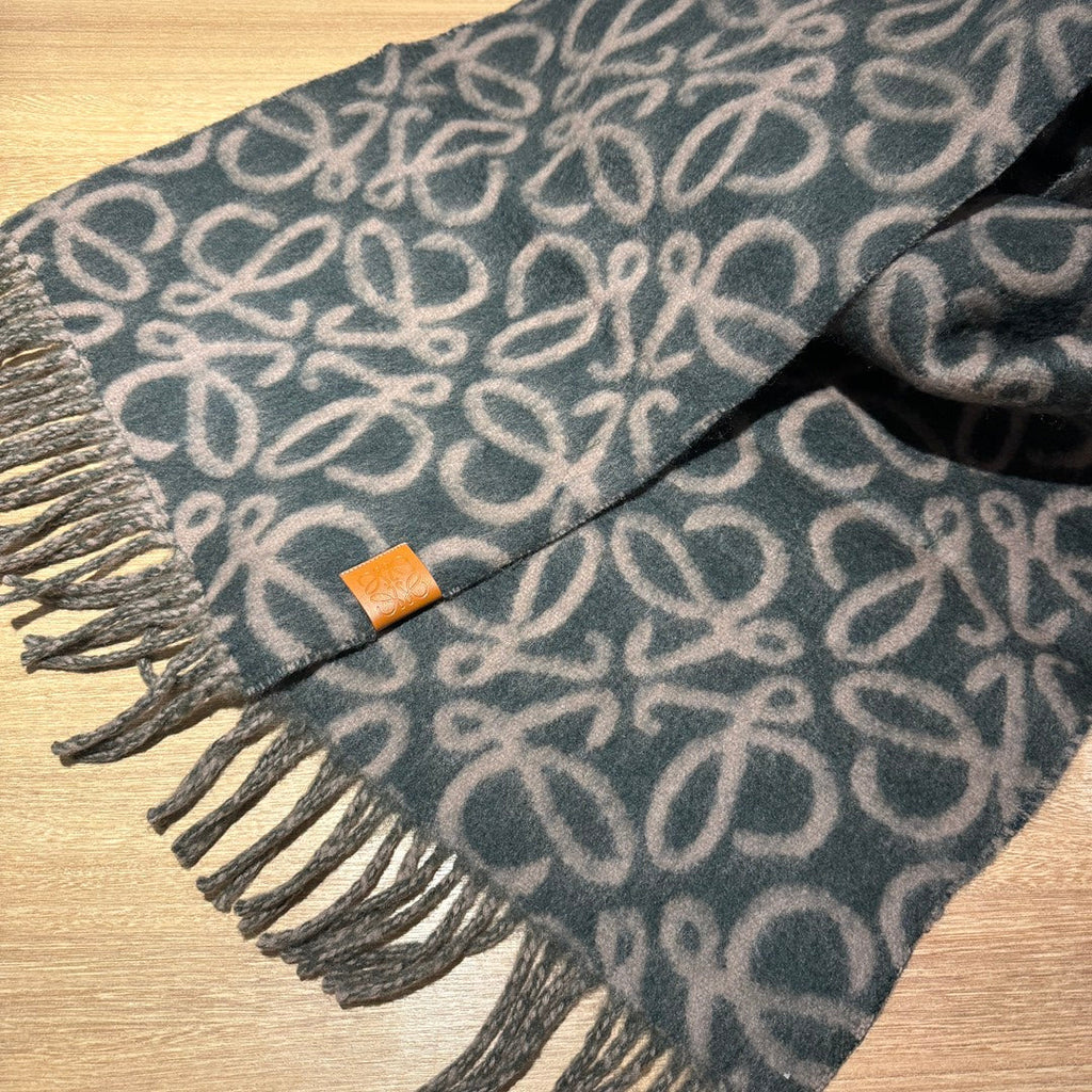 LOEWE ANAGRAM 200 CM SCARF IN CAMEL BEIGE MIX GREEN FOREST ALPACA AND WOOL 411847