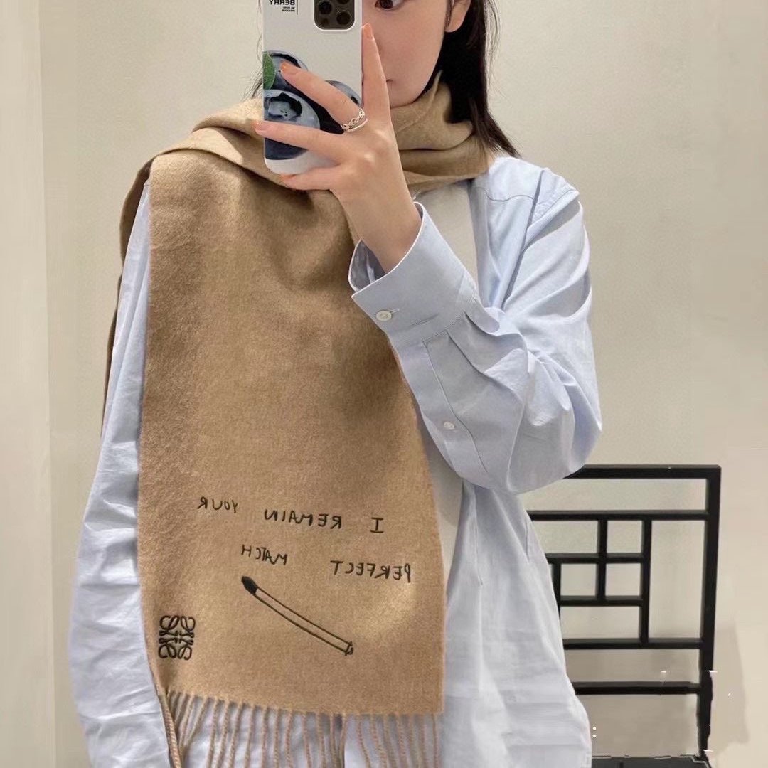 LOEWE SCARF 180 CM IN CAMEL BEIGE CASHMERE 413880
