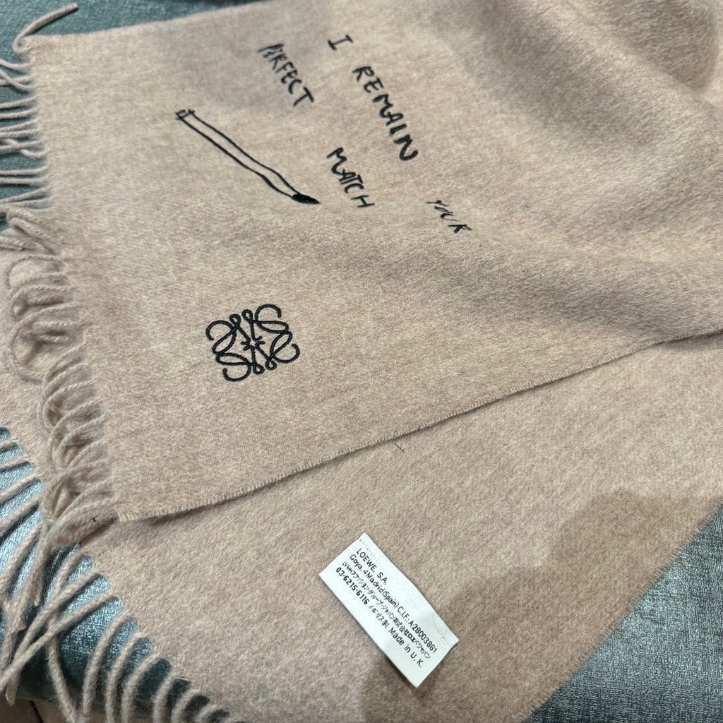 LOEWE SCARF 180 CM IN CAMEL BEIGE CASHMERE 413880