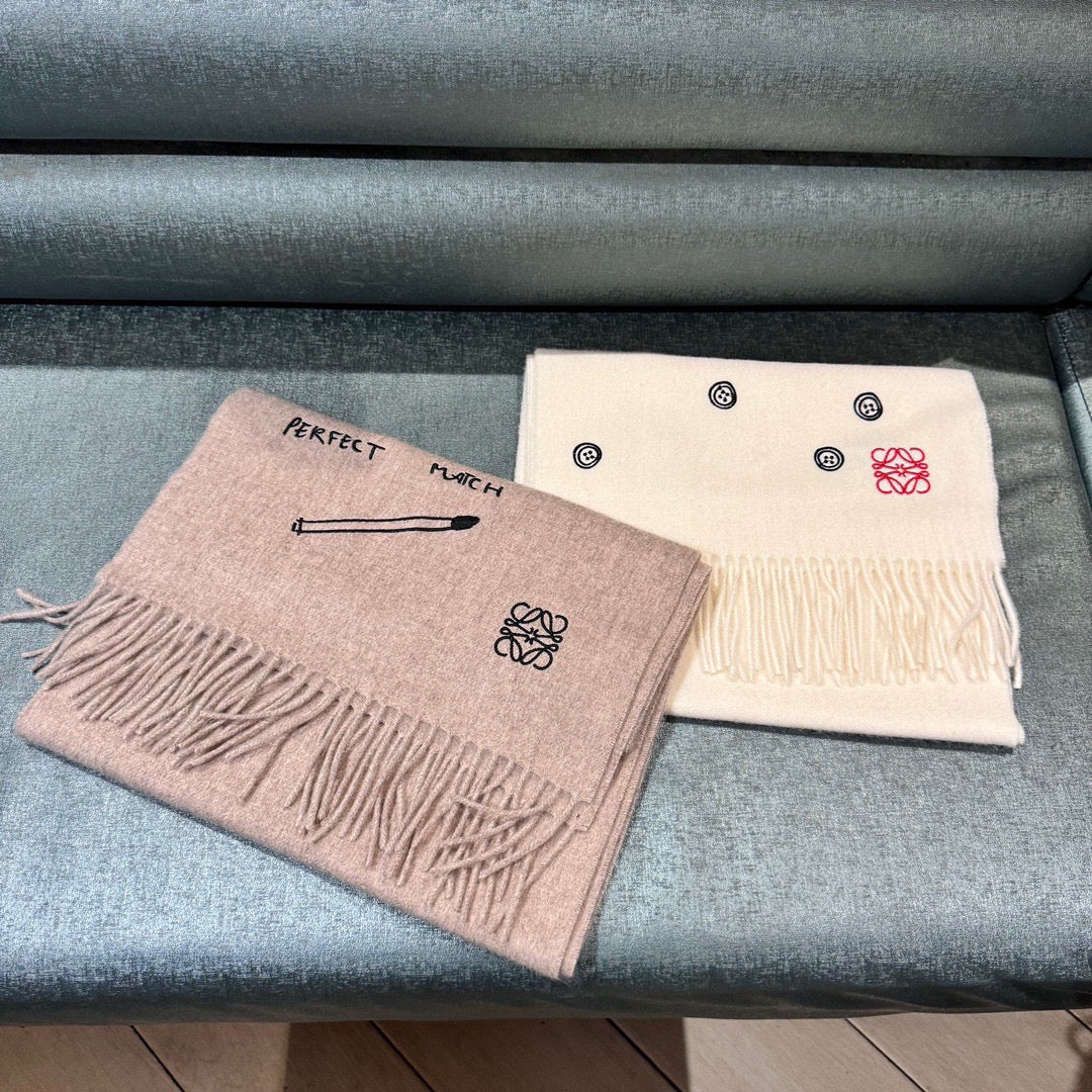 LOEWE SCARF 180 CM IN CAMEL BEIGE CASHMERE 413880