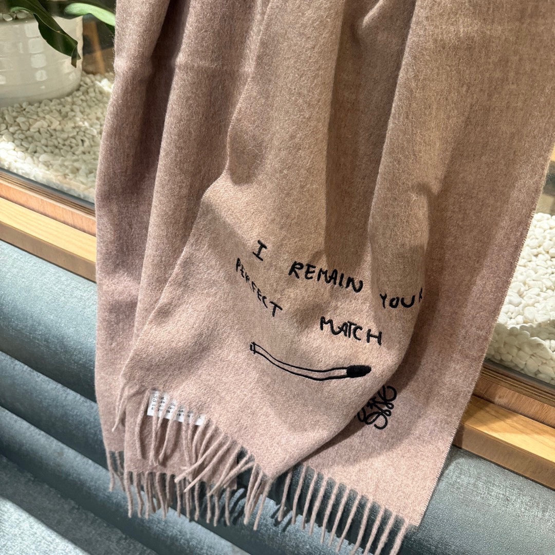 LOEWE SCARF 180 CM IN CAMEL BEIGE CASHMERE 413880