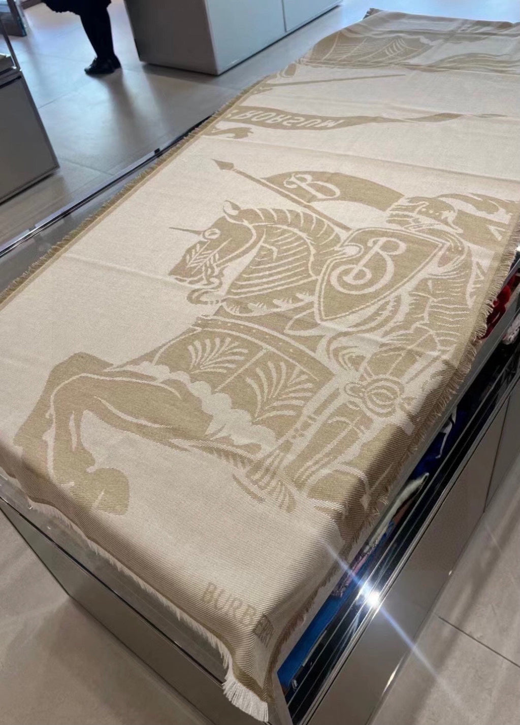 BURBERRY BBR SCARF 180 CM IN SILK MIX WOOL 481161