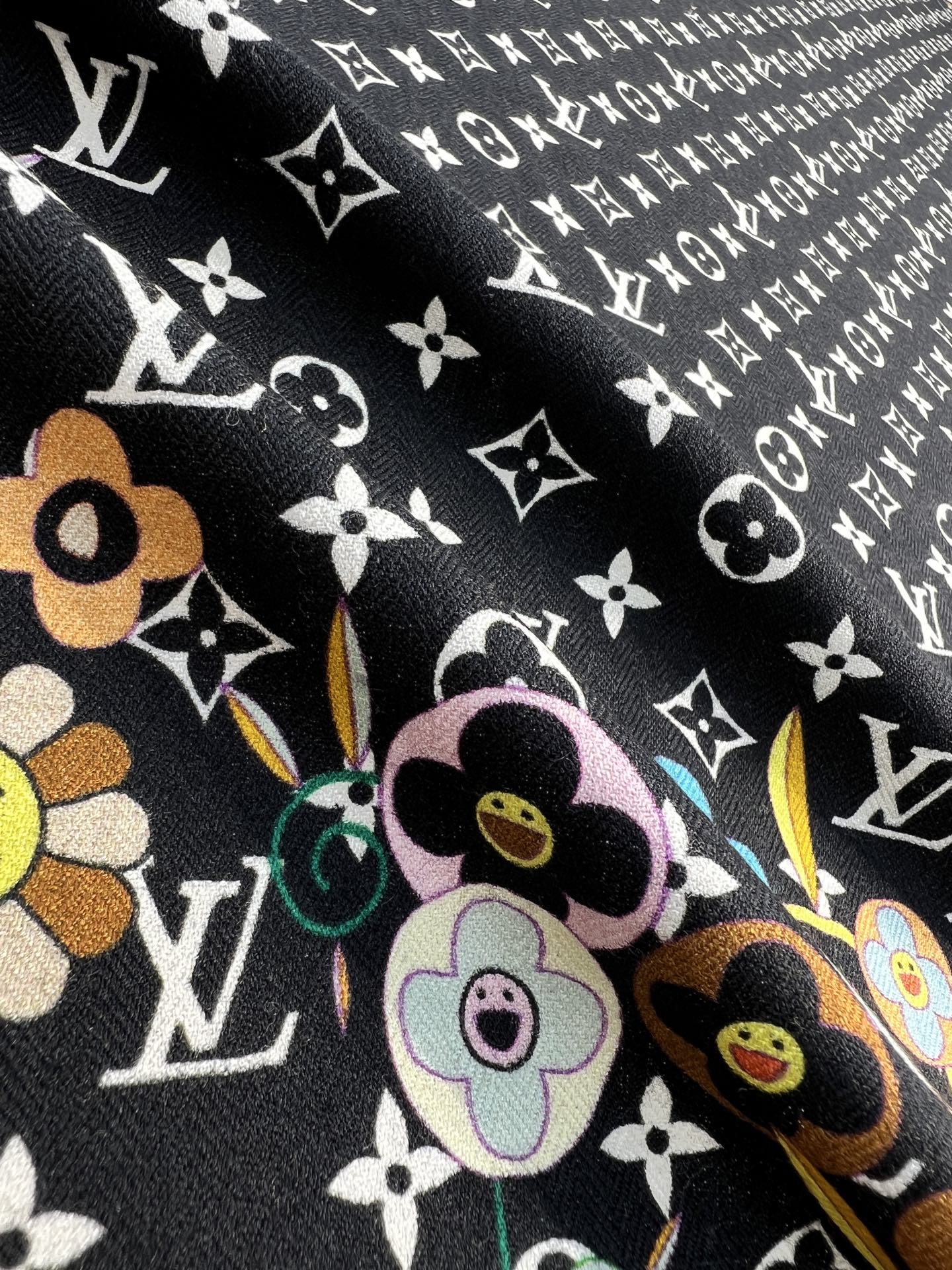 LOUIS VUITTON LV SCARF 135 CM IN WOOL MIX SILK 715459