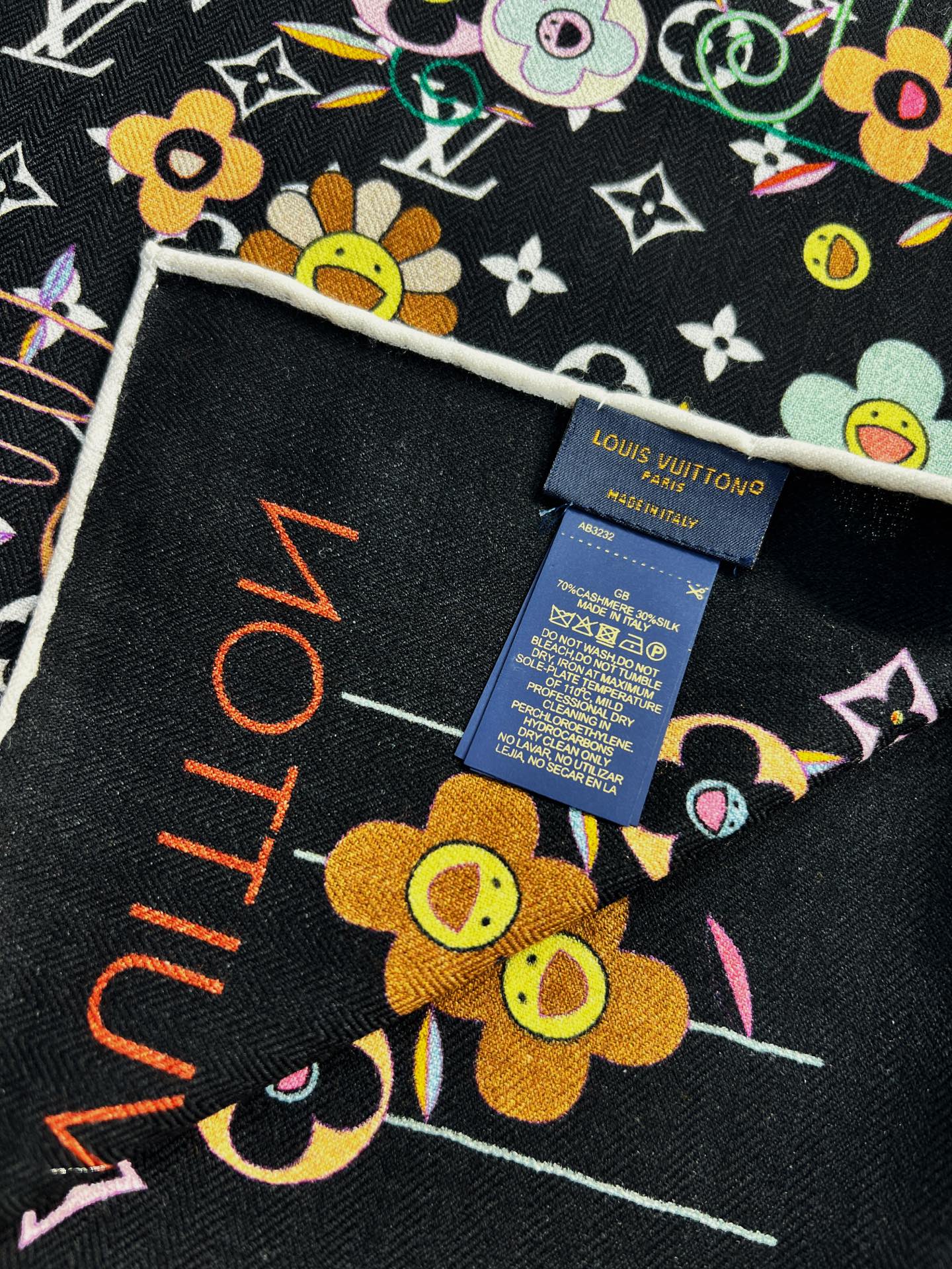 LOUIS VUITTON LV SCARF 135 CM IN WOOL MIX SILK 715459
