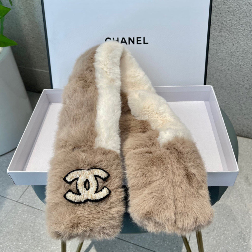 CHANEL SCARF IN CAMEL BEIGE RABBIT FUR 397447