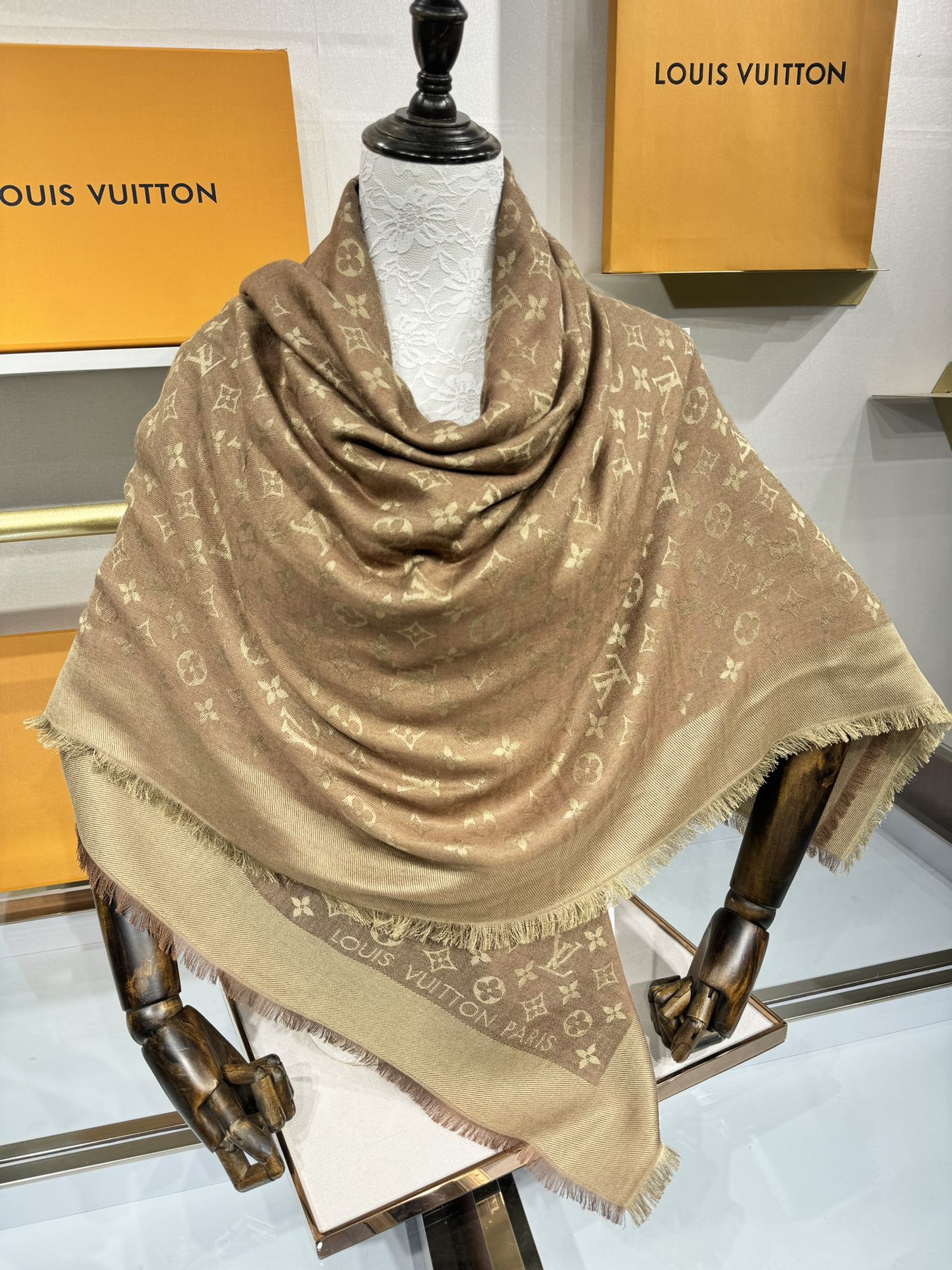 LOUIS VUITTON LV SCARF 140 CM IN WOOL MIX SILK 693014