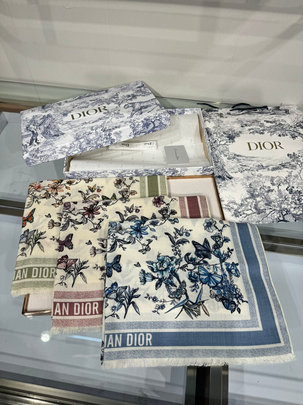 DIOR SCARF 180 CM IN COLORFUL CASHMERE AND SILK 408422