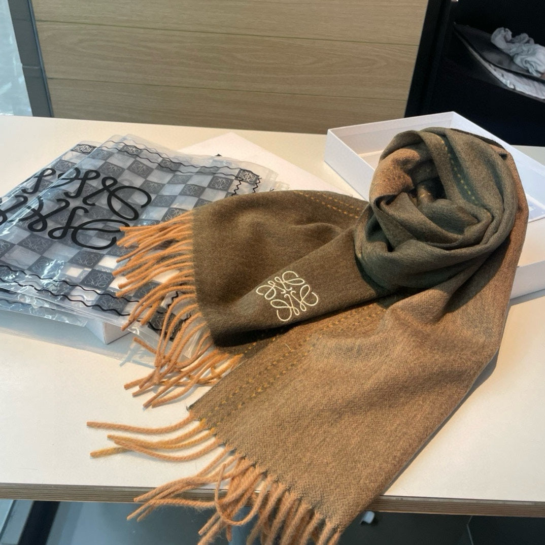 HERMES SCARF 180 CM IN OLIVE GREEN CASHMERE 350486