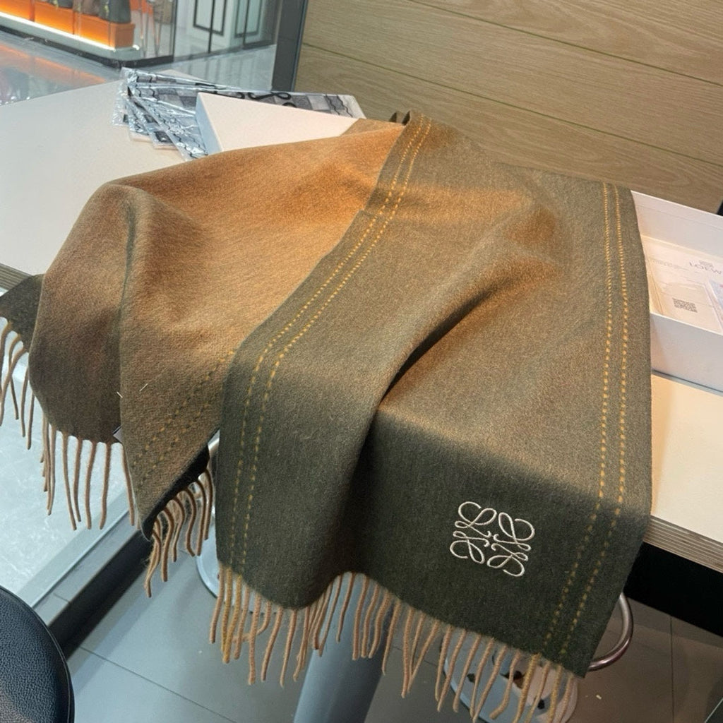 HERMES SCARF 180 CM IN OLIVE GREEN CASHMERE 350486