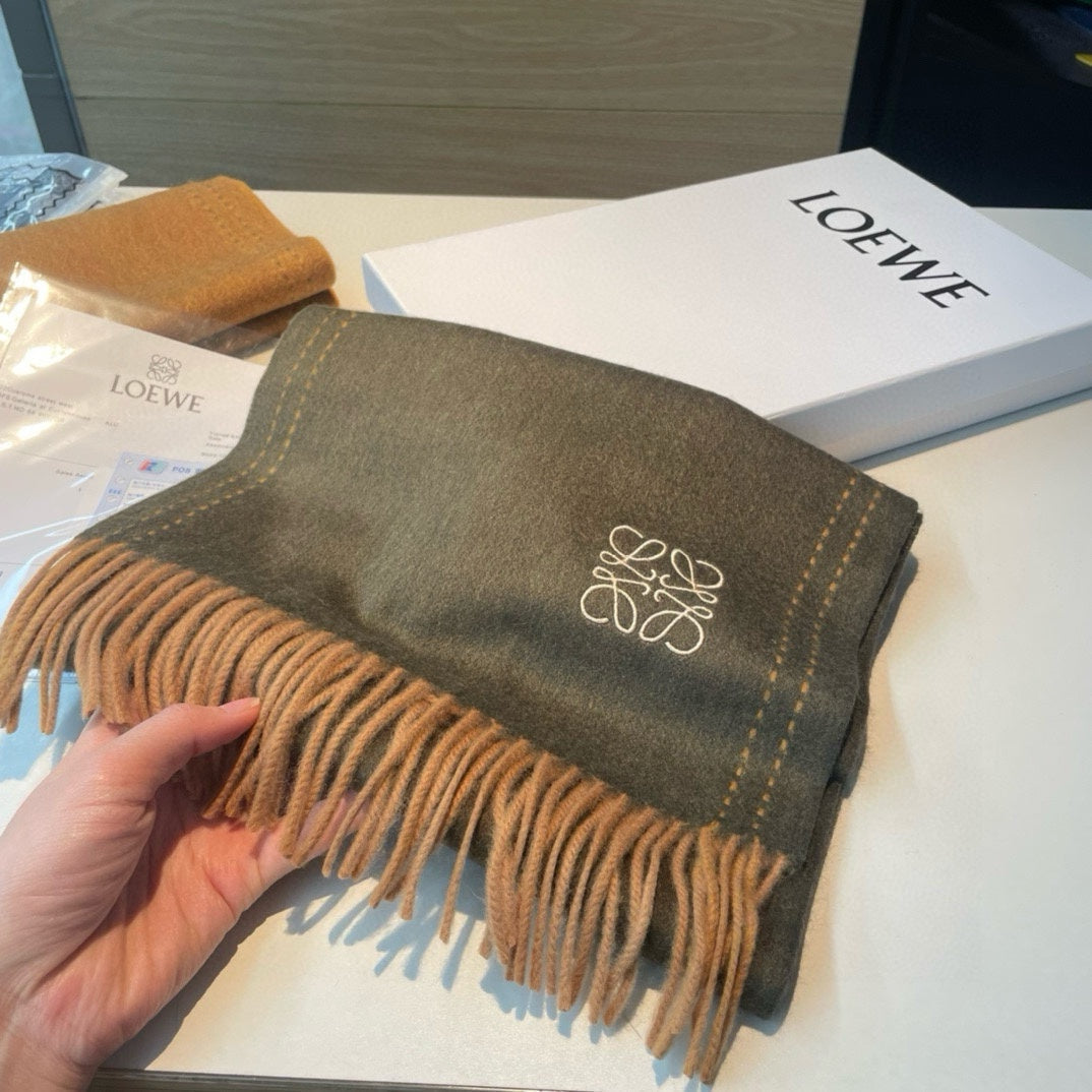HERMES SCARF 180 CM IN OLIVE GREEN CASHMERE 350486