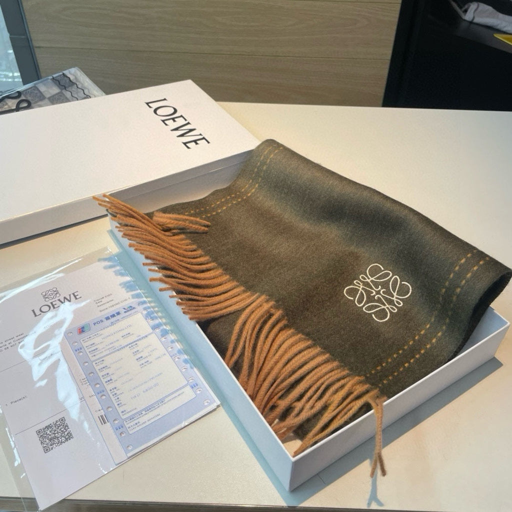HERMES SCARF 180 CM IN OLIVE GREEN CASHMERE 350486