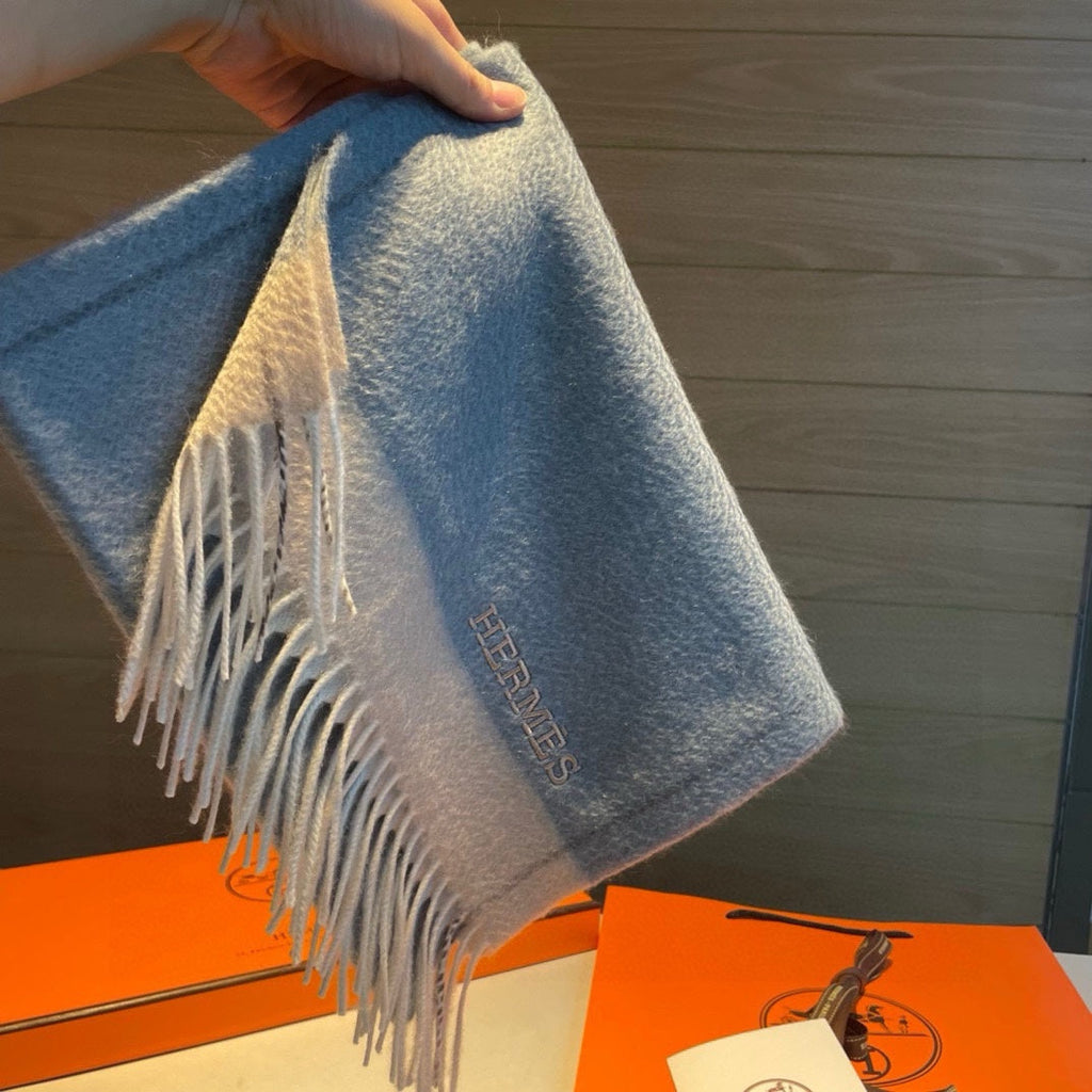 HERMES SCARF 180 CM IN POWDER BLUE CASERE 366045