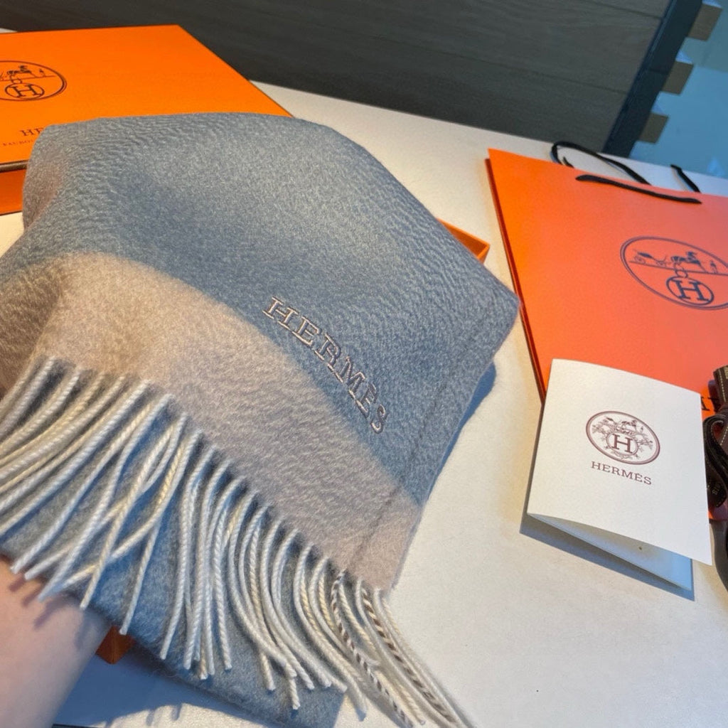 HERMES SCARF 180 CM IN POWDER BLUE CASERE 366045